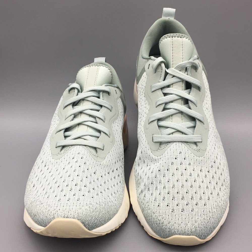 NIKE WMNS ODYSSEY REACT - Picture 4 of 8
